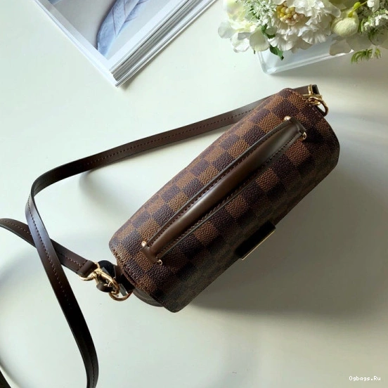 Vuitton CROISETTE Louis 0524